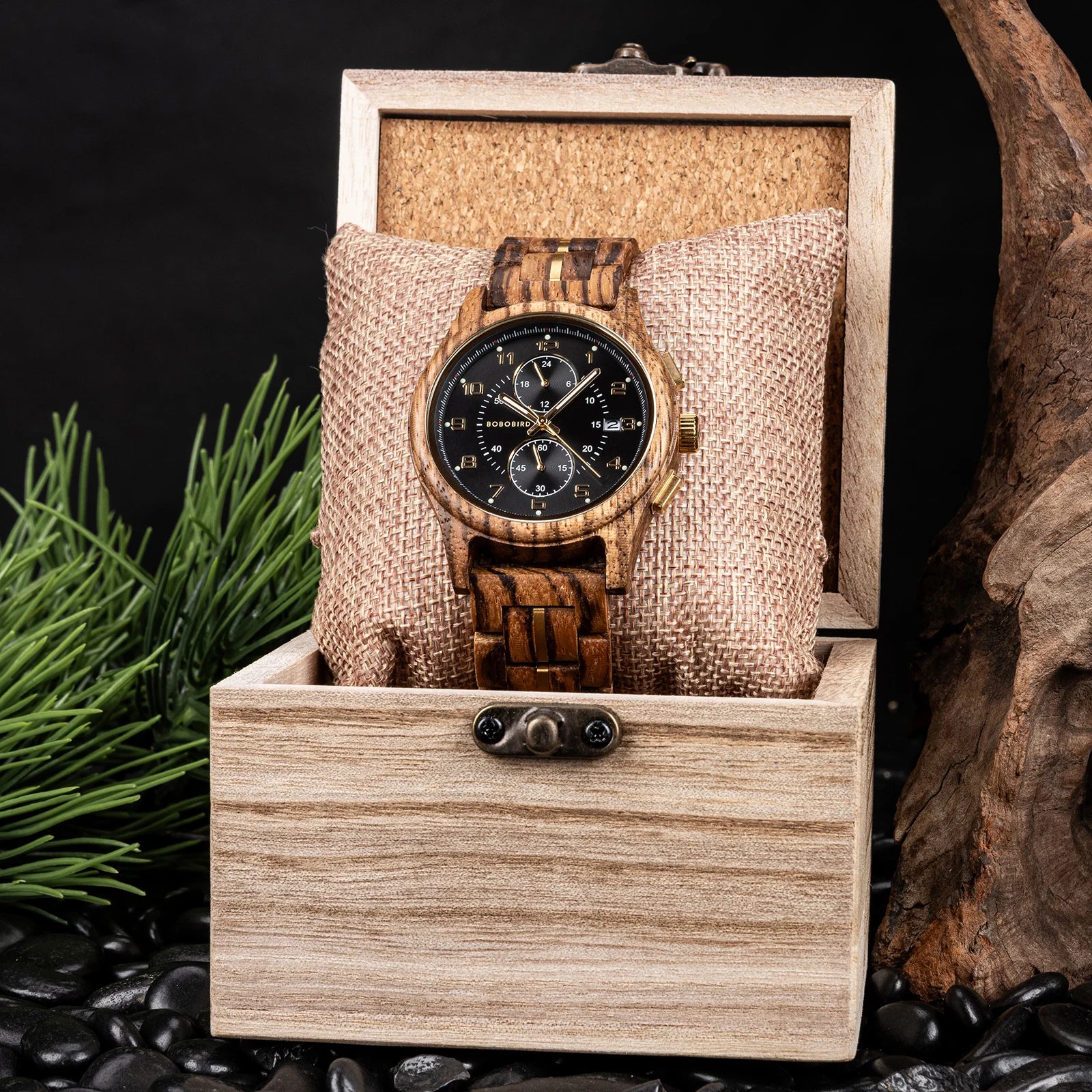 Mens Handcrafted Vintage Wood Wristwatch