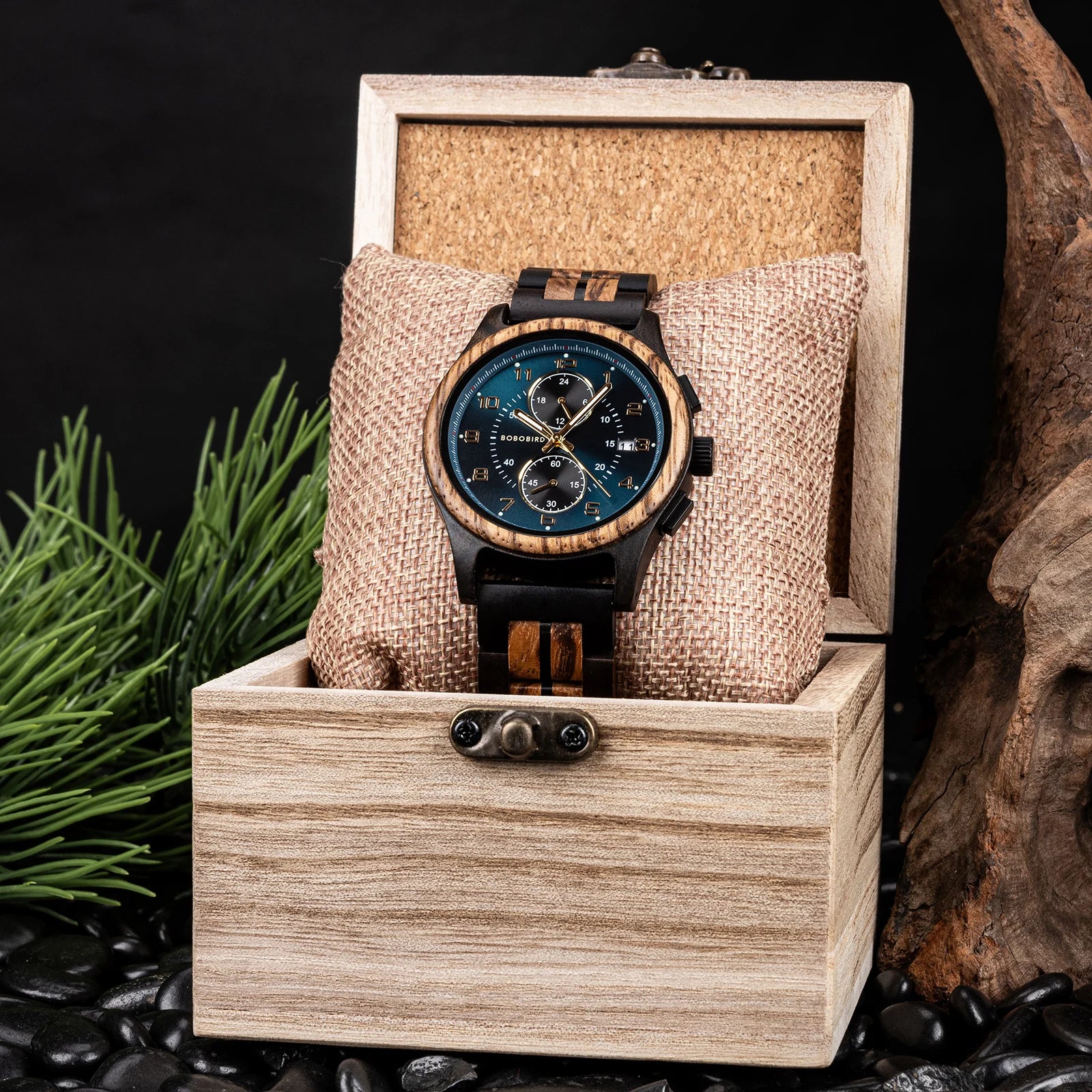 Mens Handcrafted Vintage Wood Wristwatch