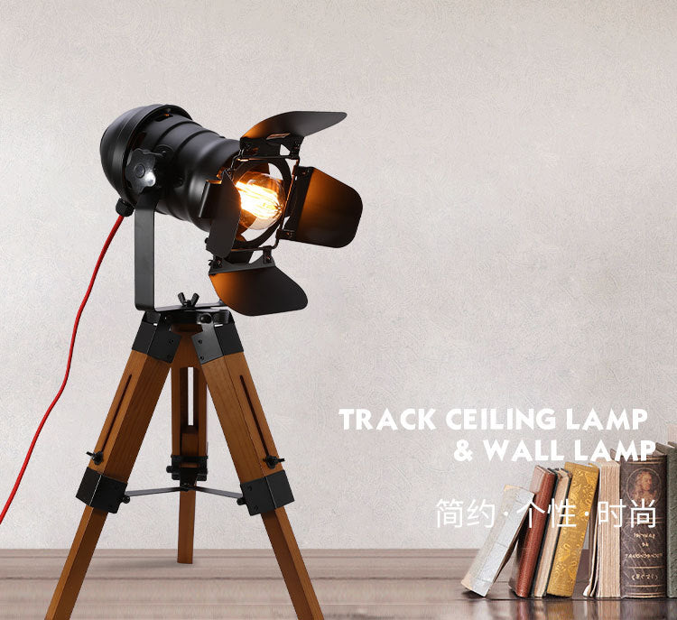 Industrial Vintage Bauhaus Retro Tripod Floor Light